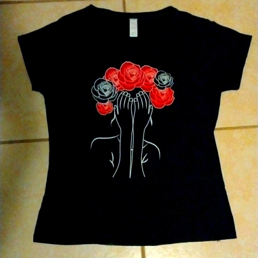 TRIP S black and Red graphic tee